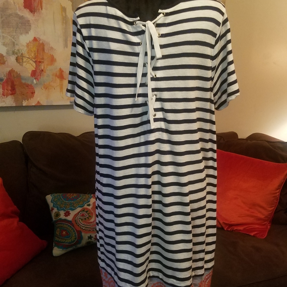 Dress - Picture 2 of 2